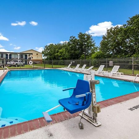 Motel 6 Groves, Tx Екстериор снимка