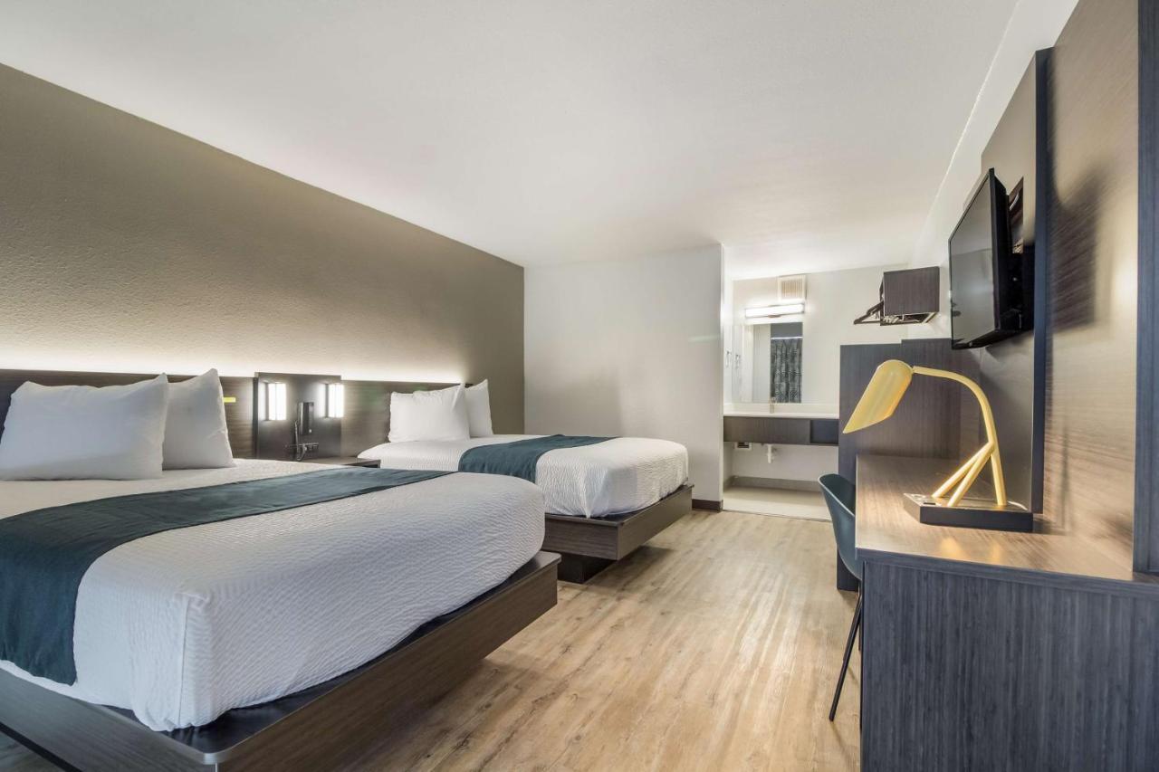 Motel 6 Groves, Tx Екстериор снимка