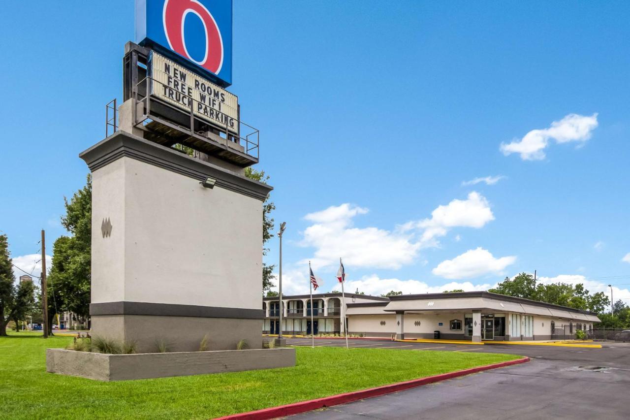 Motel 6 Groves, Tx Екстериор снимка