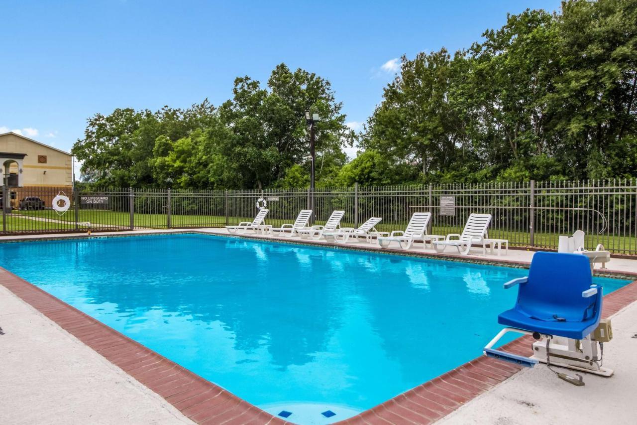 Motel 6 Groves, Tx Екстериор снимка