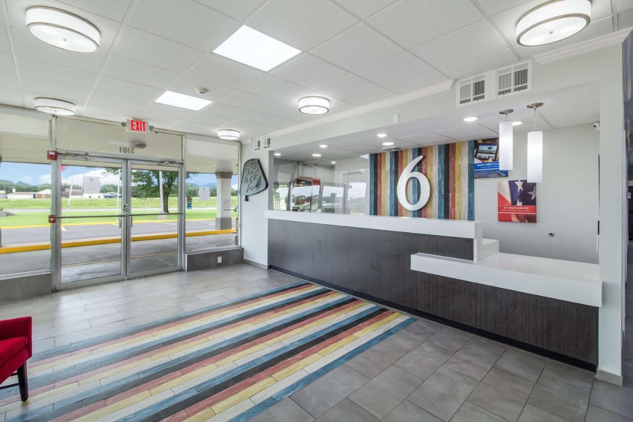 Motel 6 Groves, Tx Екстериор снимка
